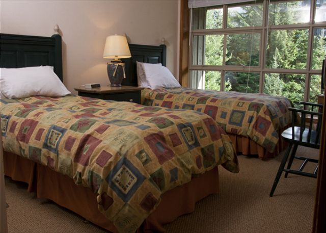 Whistler Aspens on Blackcomb Accommodation 547 Bedroom